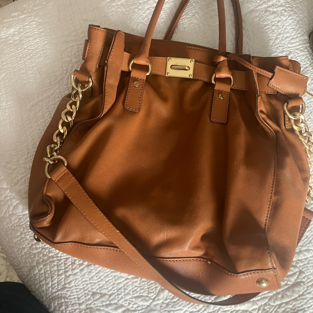 Elegant Tan Leather Tote Bag